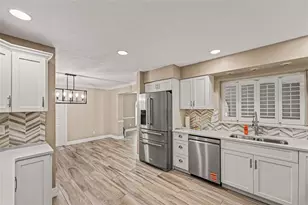 1183 35th Ave NE, Saint Petersburg, FL 33704 - Photo 10