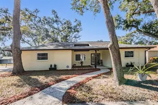 7210 57th Ave N, Saint Petersburg, FL 33709 - Photo 2