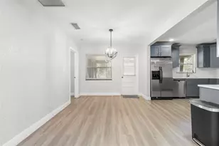 5590 Highland St S, Saint Petersburg, FL 33705 - Photo 8