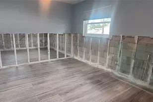 6019 Venetian Blvd NE, Saint Petersburg, FL 33703 - Photo 10