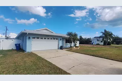 6019 Venetian Boulevard NE, Saint Petersburg, FL 33703 - Photo 1