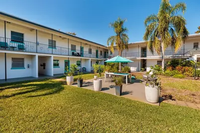 525 9th Avenue N #9, Saint Petersburg, FL 33701 - Photo 2