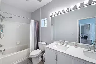 4340 Bayside Village Dr, Tampa, FL 33615 - Photo 30