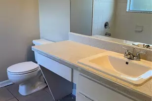 1465 Tiverton Dr, Brandon, FL 33511 - Photo 8