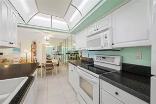 10355 Paradise Blvd, Treasure Island, FL 33706 - Photo 20