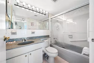 10355 Paradise Blvd, Treasure Island, FL 33706 - Photo 32