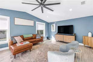 354 74th Ave NE, Saint Petersburg, FL 33702 - Photo 10