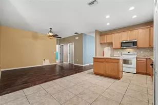 11941 Palm Bay Ct, New Port Richey, FL 34654 - Photo 16