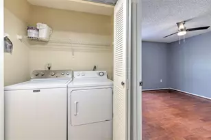 10028 Strafford Oak Ct, Tampa, FL 33624 - Photo 20