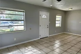 1808 E Bougainvillea Ave, Tampa, FL 33612 - Photo 4