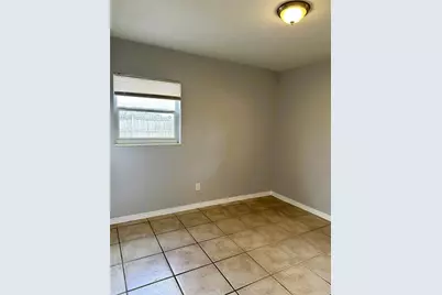 1808 E Bougainvillea Avenue, Tampa, FL 33612 - Photo 18
