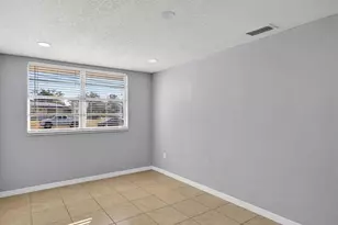 6004 Axelrod Rd, Tampa, FL 33634 - Photo 12