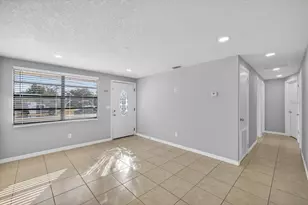 6004 Axelrod Rd, Tampa, FL 33634 - Photo 10