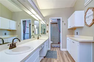 1617 Shady Leaf Dr, Valrico, FL 33596 - Photo 18