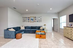 35649 Osprey Perch Ln, Zephyrhills, FL 33541 - Photo 4