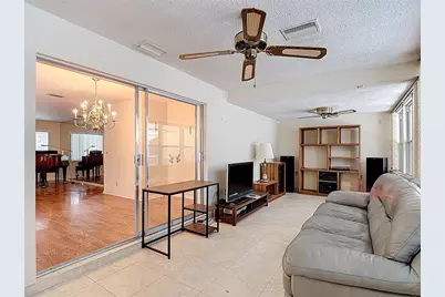 11328 N Oakleaf Avenue, Tampa, FL 33612 - Photo 18