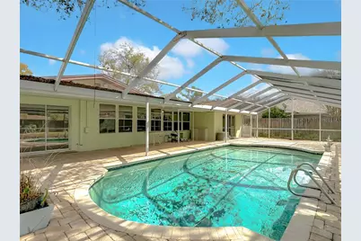 11328 N Oakleaf Avenue, Tampa, FL 33612 - Photo 8