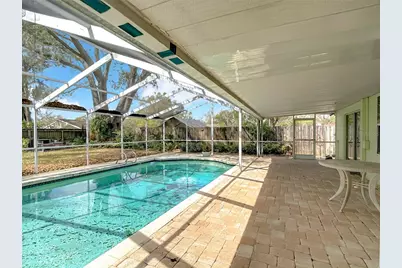 11328 N Oakleaf Avenue, Tampa, FL 33612 - Photo 30