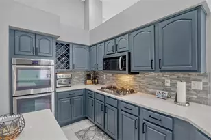 28703 Crooked Stick Ct, Wesley Chapel, FL 33543 - Photo 16