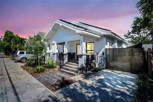 747 2nd St N, Saint Petersburg, FL 33701 - Photo 2