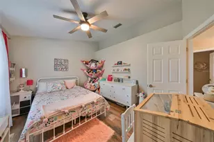 2127 Golden Oak Ln, Valrico, FL 33594 - Photo 18