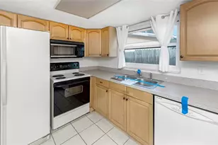 3105 Pinon Dr, Holiday, FL 34691 - Photo 8