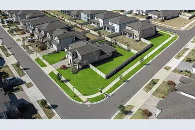 33287 Sycamore Leaf Drive, Wesley Chapel, FL 33545 - Photo 2