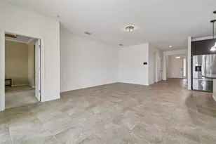 10507 Avian Forrest Dr, Riverview, FL 33578 - Photo 4