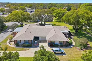 8131 Braddock Cir, Port Richey, FL 34668 - Photo 2