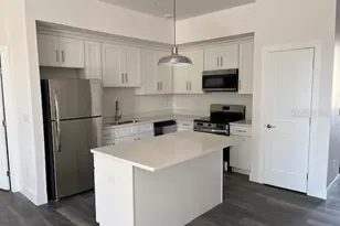 2104 E Columbus Dr, Tampa, FL 33605 - Photo 4