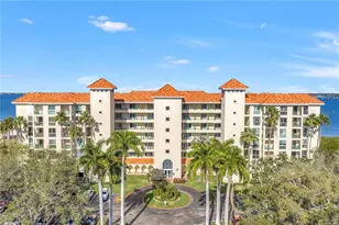 4737 Dolphin Cay Ln S, Saint Petersburg, FL 33711 - Photo 1