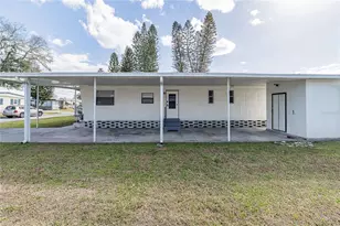 511 Lazy Lake Dr W, Lakeland, FL 33801 - Photo 4