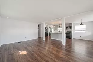 511 Lazy Lake Dr W, Lakeland, FL 33801 - Photo 6