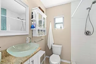 2990 37th St N, Saint Petersburg, FL 33713 - Photo 14