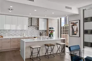 301 1st St S, Saint Petersburg, FL 33701 - Photo 16