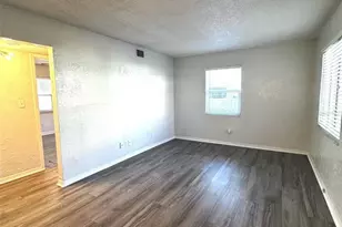 1142 Sunset Point Rd, Clearwater, FL 33755 - Photo 6