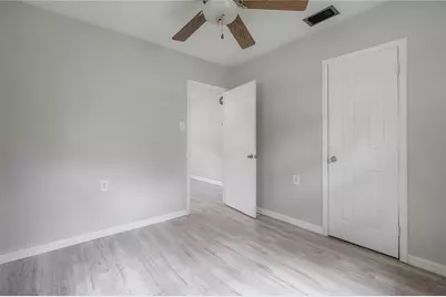 10411 N Woodmere Road, Tampa, FL 33617 - Photo 24