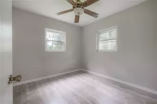 10411 N Woodmere Rd, Tampa, FL 33617 - Photo 20