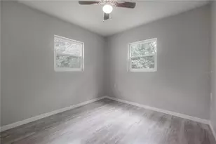 10411 N Woodmere Rd, Tampa, FL 33617 - Photo 12