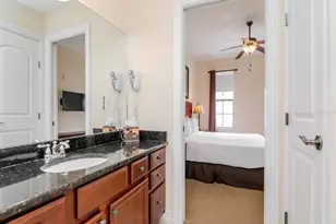 13941 Clubhouse Dr, Tampa, FL 33618 - Photo 20
