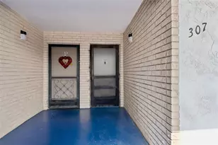 5969 Terrace Park Dr N, Saint Petersburg, FL 33709 - Photo 4