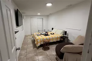 6014 Santa Monica Dr, Tampa, FL 33615 - Photo 10