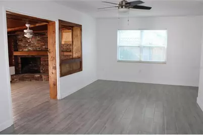 10704 50th Avenue N, Saint Petersburg, FL 33708 - Photo 4