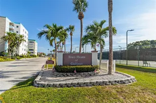 2850 59th Street S, Gulfport, FL 33707 - Photo 38