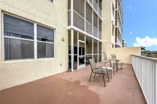 1200 Country Club Dr, Largo, FL 33771 - Photo 30