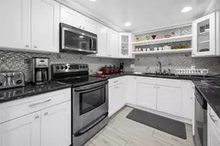 1460 Gulf Blvd, Clearwater, FL 33767 - Photo 12