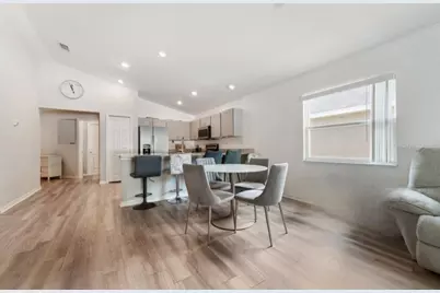 979 Pearly Ridge Lane, Lakeland, FL 33809 - Photo 8