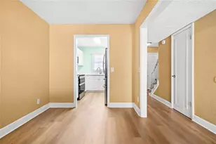 13734 Orange Sunset Dr, Tampa, FL 33618 - Photo 10