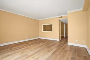 13734 Orange Sunset Dr, Tampa, FL 33618 - Photo 8