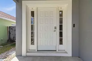 512 Cape Cod Cir, Valrico, FL 33594 - Photo 4